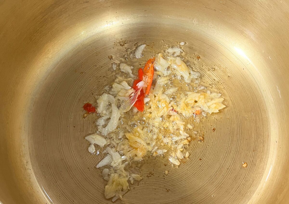 フライパンを熱する