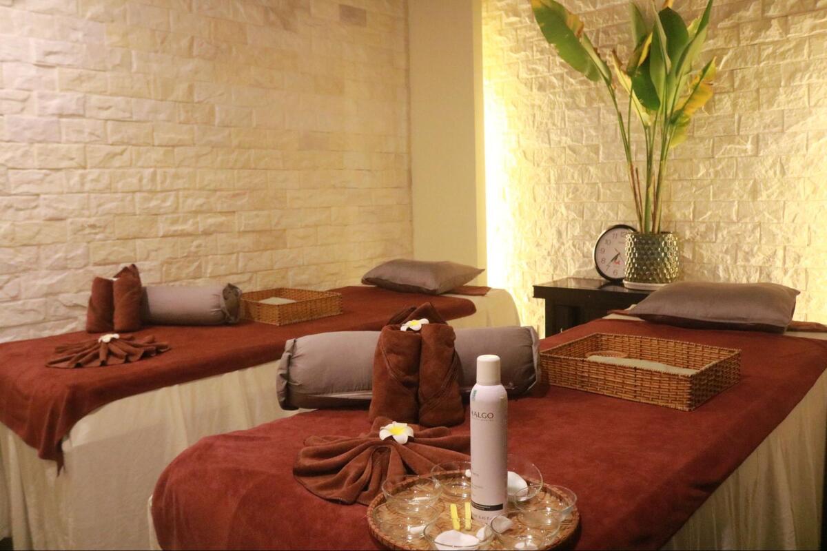 THE BLOSSOM RESORT ISLAND