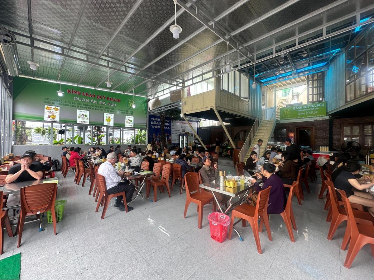 Bánh ướt heo quay Bà Sửu(