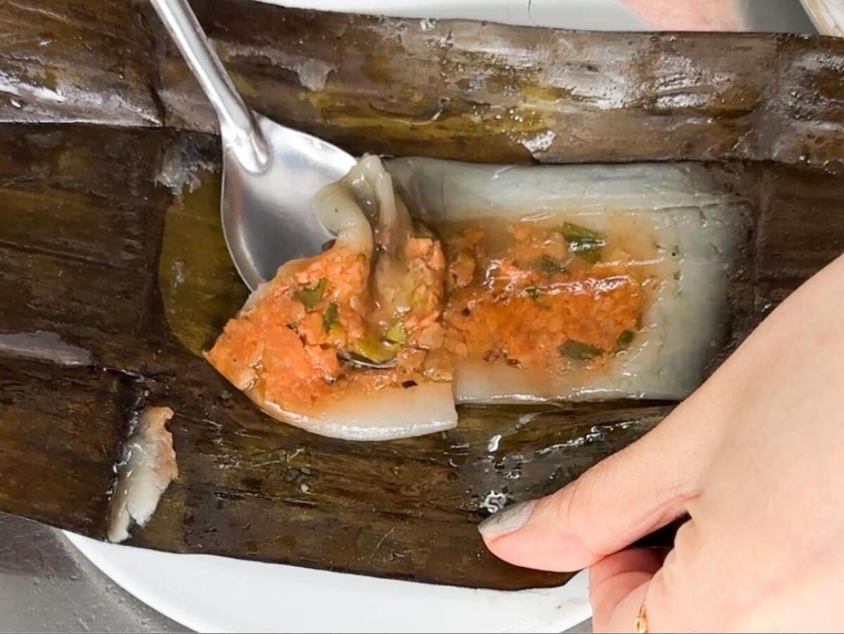 Bánh ướt heo quay Bà Sửu(