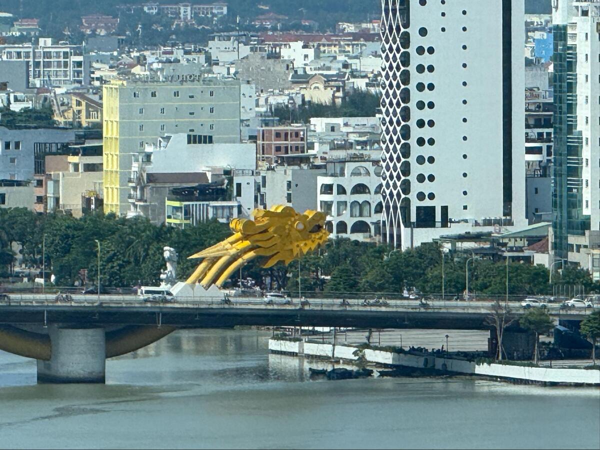 ドラゴンブリッヂ