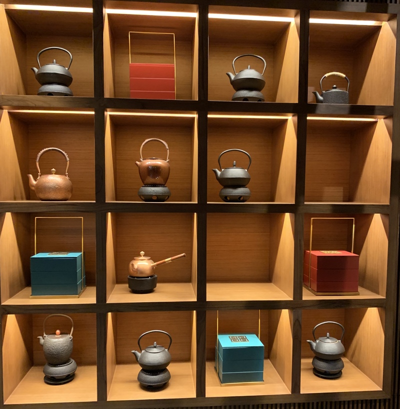 アフタヌーンティーやベトナム伝統スタイルのお茶が人気