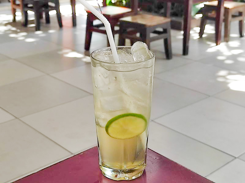 レモンジュース：20,000VND程度 nước chanh （ヌック チャイン）