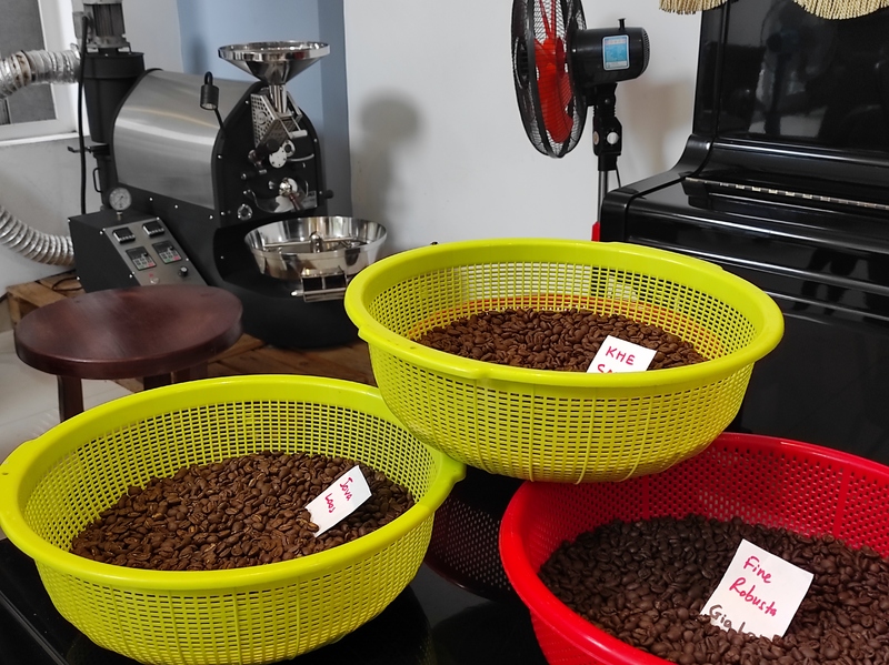 コーヒーもカフェで焙煎していて、味比べしてみるのもおすすめ！