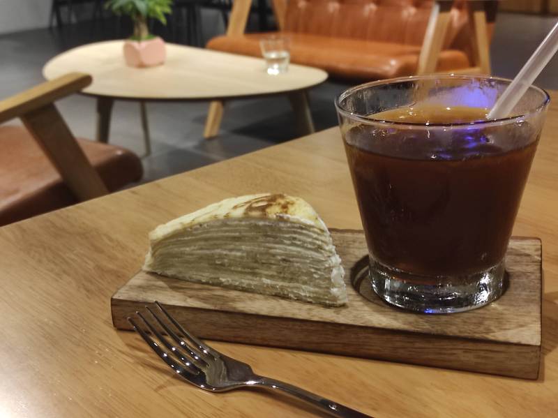 自家製ミルフィーユケーキとコーヒーセット 50,000VND(約250円)