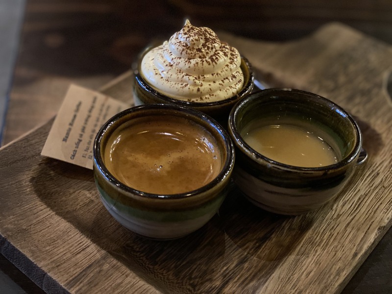 お店の看板商品エッグコーヒー