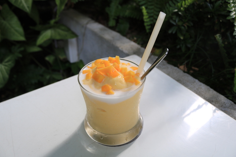 マンゴーとココナッツスムージー42,000VND（約200円）