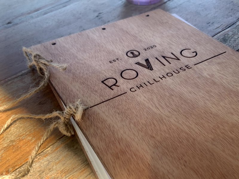 ドリンクだけもよし、食事でがっつりもOK