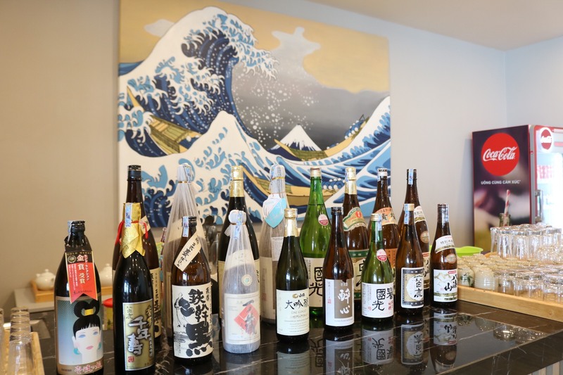 波レストラン Nami Restaurant