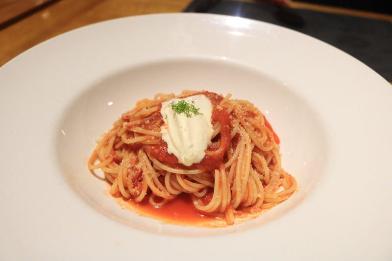 Tomato Spaghetti with Mascarpone Cheese