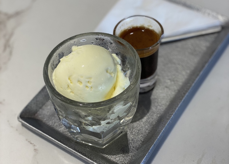 コーヒーとアイスのマリアージュが楽しいアフォガート