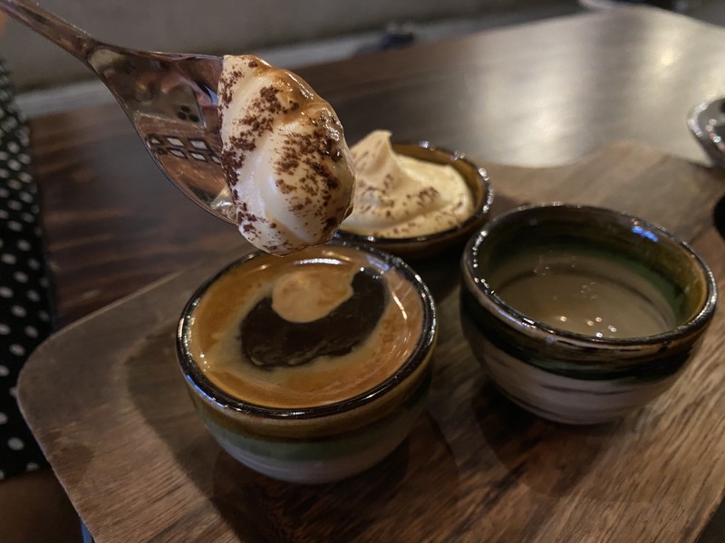 お店の看板商品エッグコーヒー