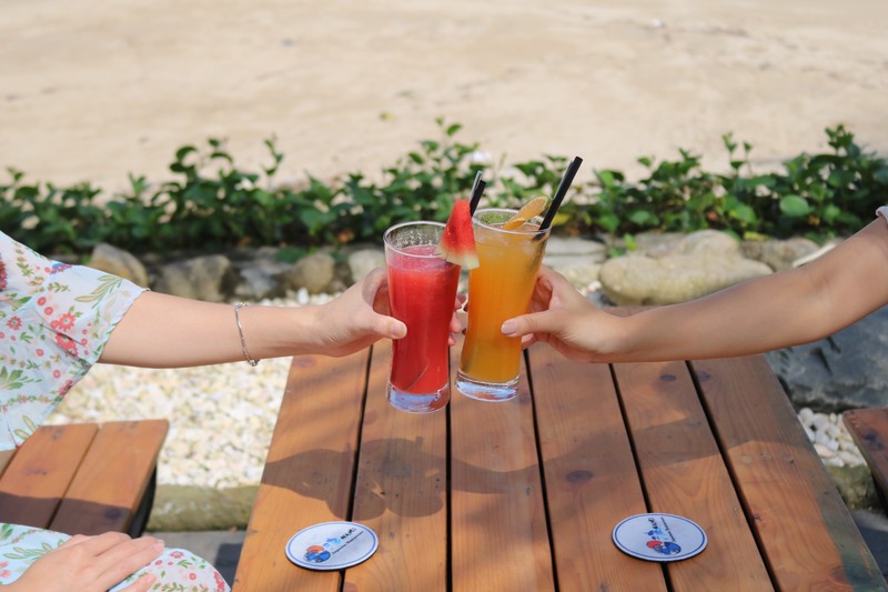 波レストラン Nami Restaurant