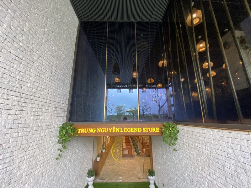 地下ワンフロアはお土産販売スペース