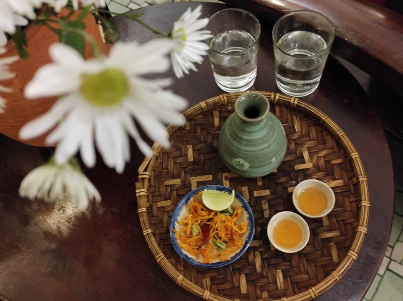 お茶や発行飲料だけではありません、お酒も楽しめちゃうのがこちらのお店のポイント