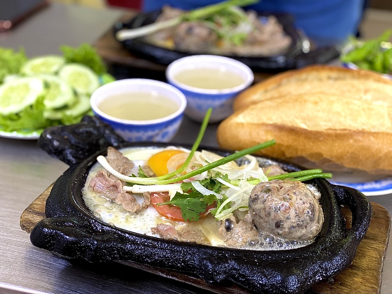 ベトナムローカル朝ごはん！ダナンで20年続くボーネー店(Bò né)