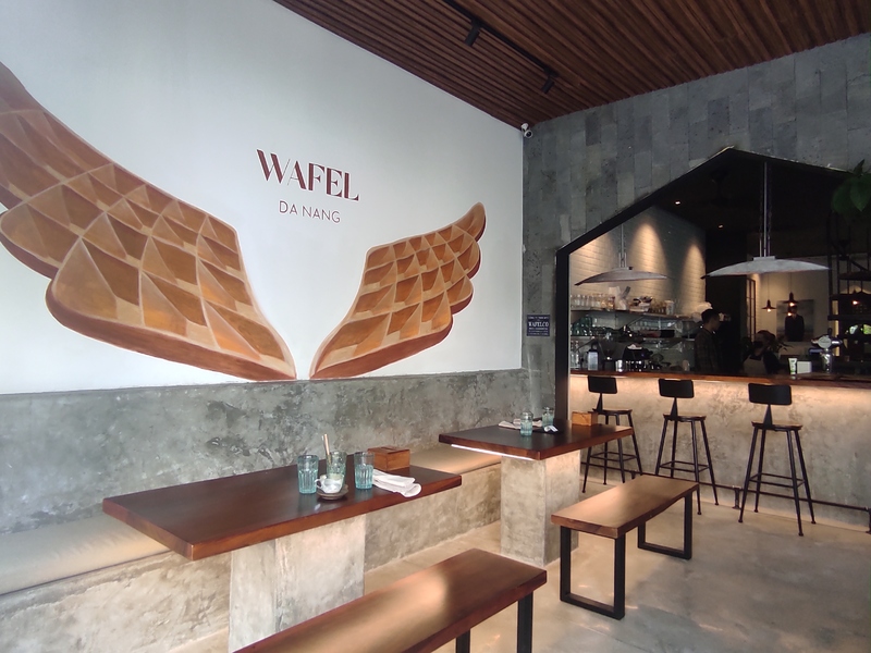 本場の味を楽しめるベルギーワッフル専門店「Belgian Waffle Bar」inダナン