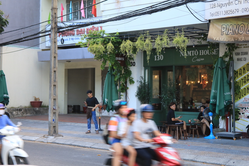 同じ通りには人気のBoulevard Gelato &amp; Coffeeやダナンギフト＆カフェ２もあり徒歩圏内です