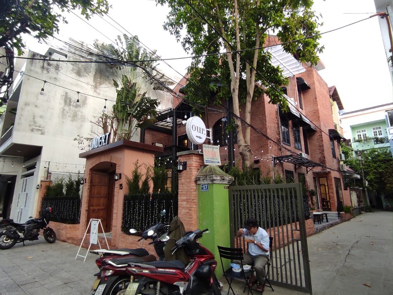 町側にできた西洋風のおしゃれカフェが今人気！