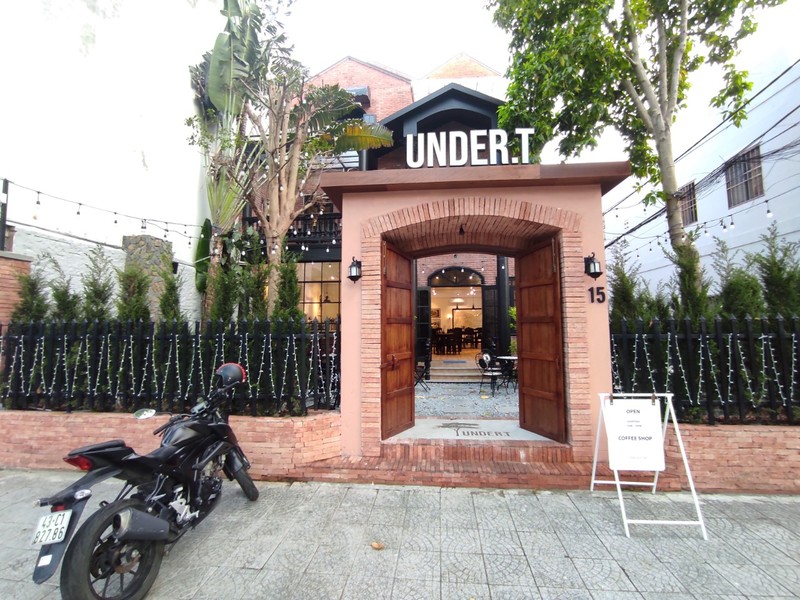 町側にできた西洋風のおしゃれカフェが今人気！