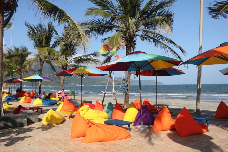 ソンチャ半島と市内を一望できるビーチ沿いカフェ