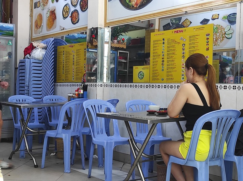 Tiệm Ăn Chợ Lớn(チョー市場料理屋)