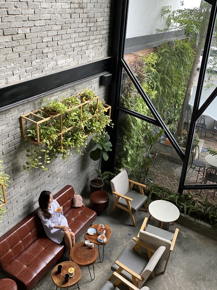 １階のソファ席