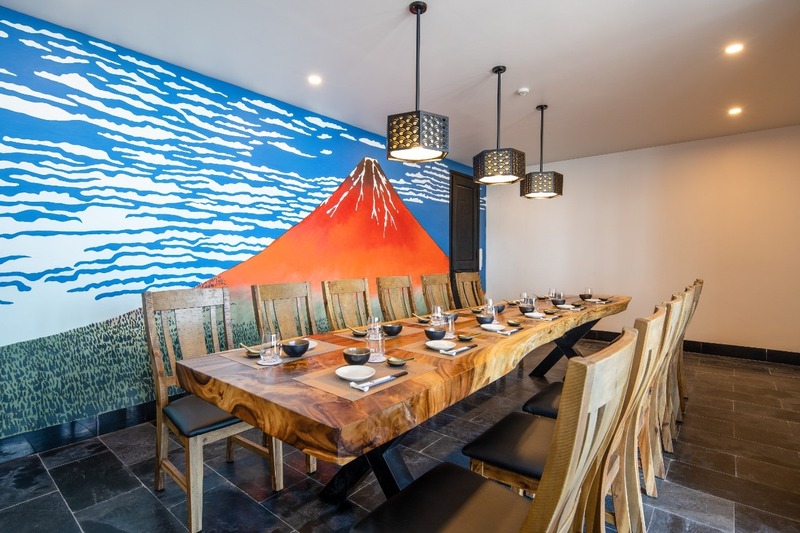 波レストラン Nami Restaurant