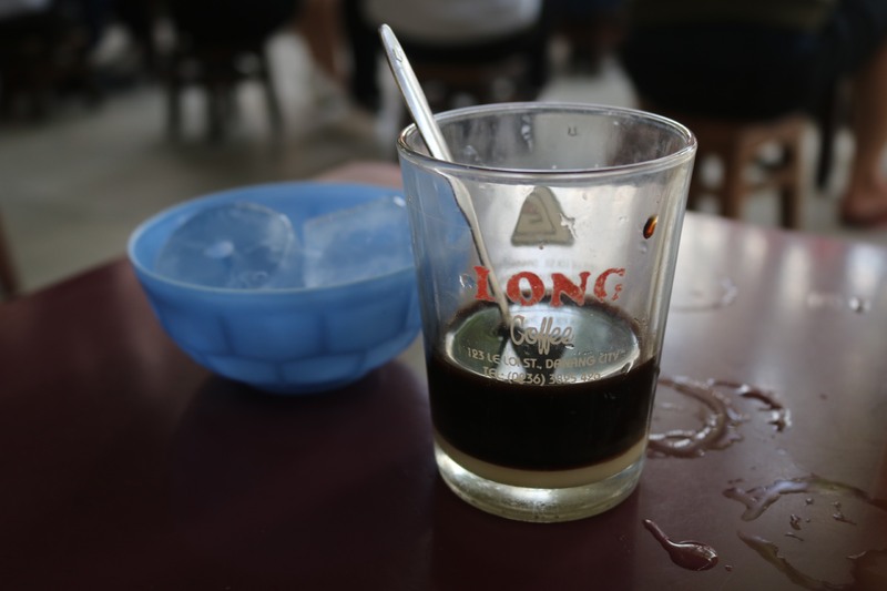 ベトナム練乳入りコーヒー(アイス)：20,000VND程度