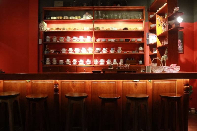 ドキドキワクワク！夜は照明が落ちて大人の雰囲気に