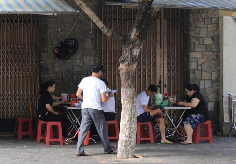 ダナン人なら知っている⁉２０年続く専門店Bò né Quốc Minh