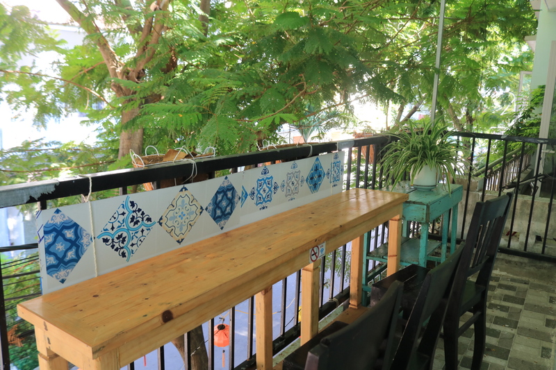 ２階ベランダ席