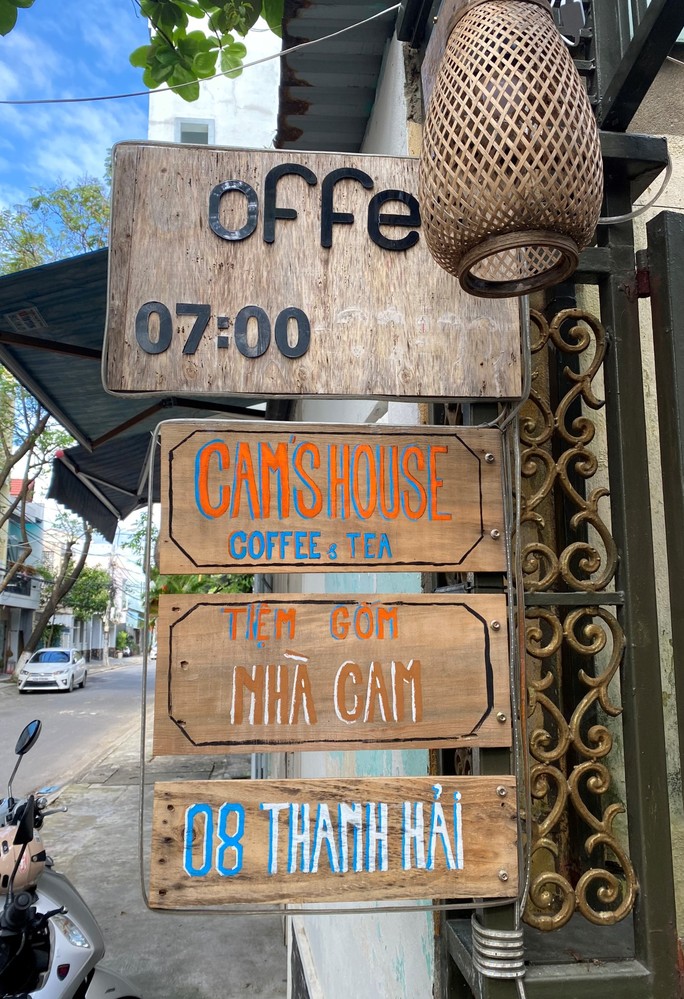 完全に住宅エリアの一角にかわいい看板！