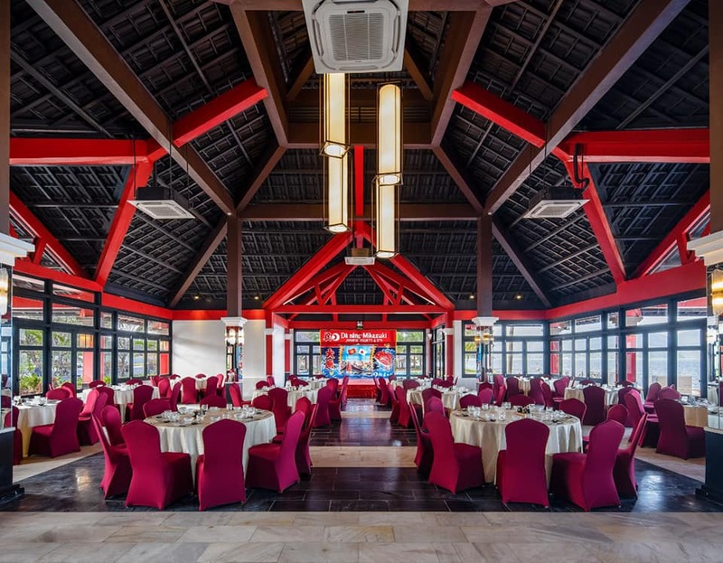 波レストラン Nami Restaurant