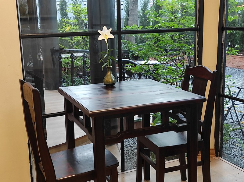 2フロアの広々店内は集中したいときにもオススメ！