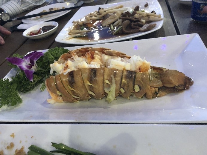 ダナン海辺の海鮮料理レストランHải Sản Phố