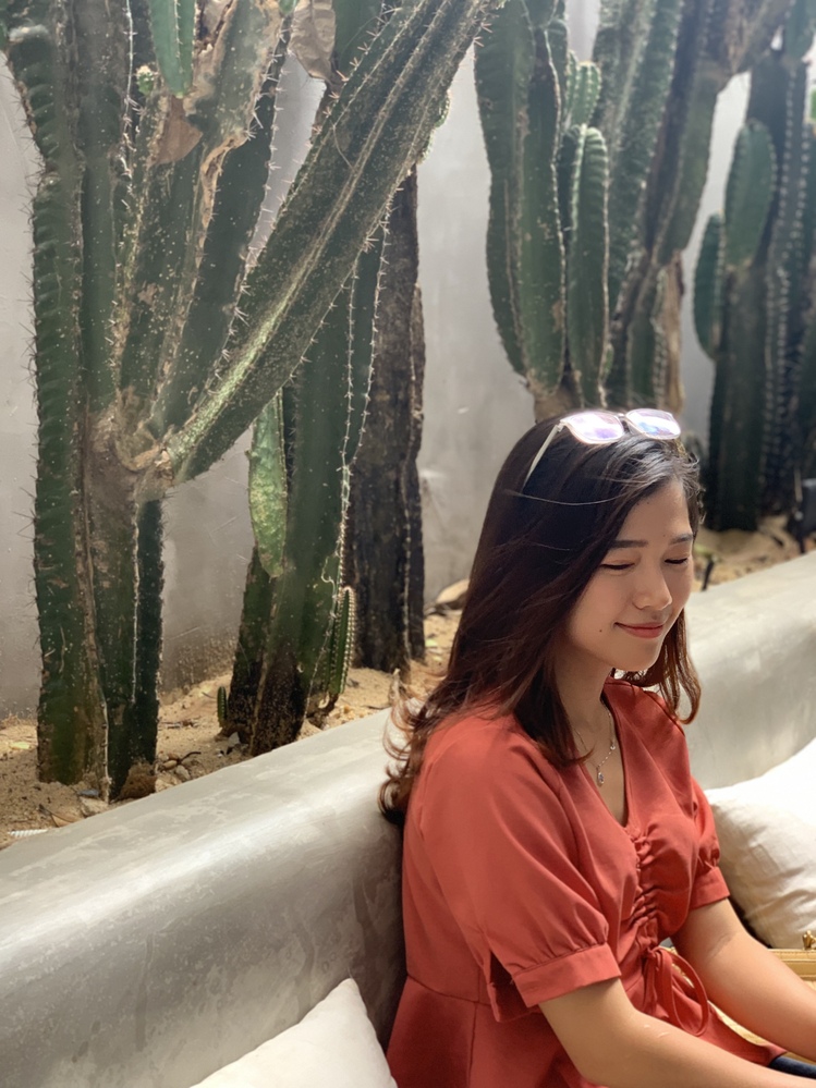 どこに座っても写真映えしてしまうAdorカフェの内装