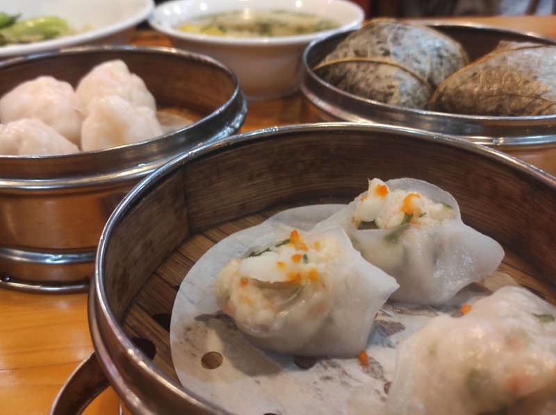 エビ蒸し餃子２：38,000VND(約180円)