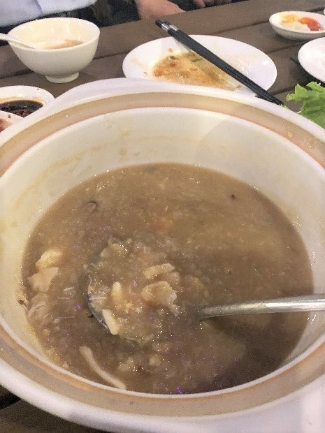 ダナン海辺の海鮮料理レストランHải Sản Phố