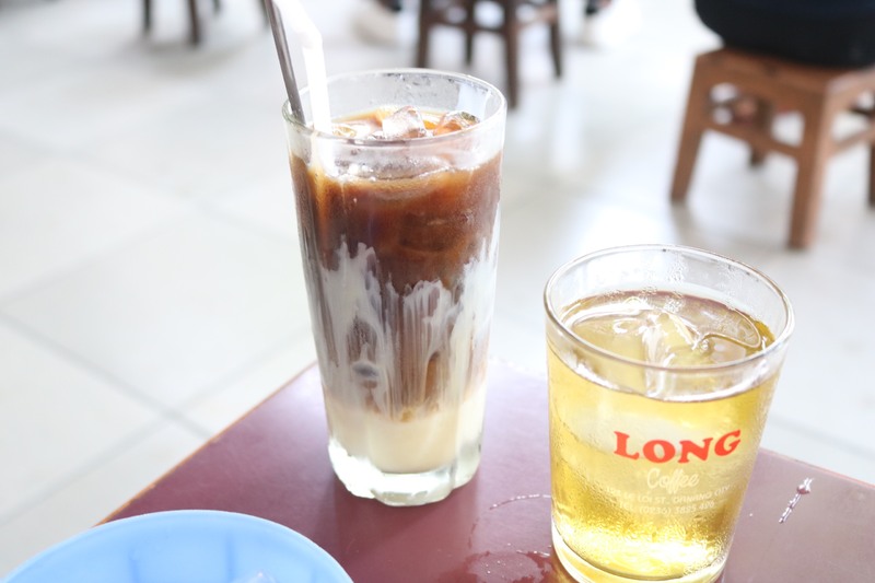 練乳多めのベトナムコーヒー：20,000VND程度 Bạc xĩu（バクシウ）