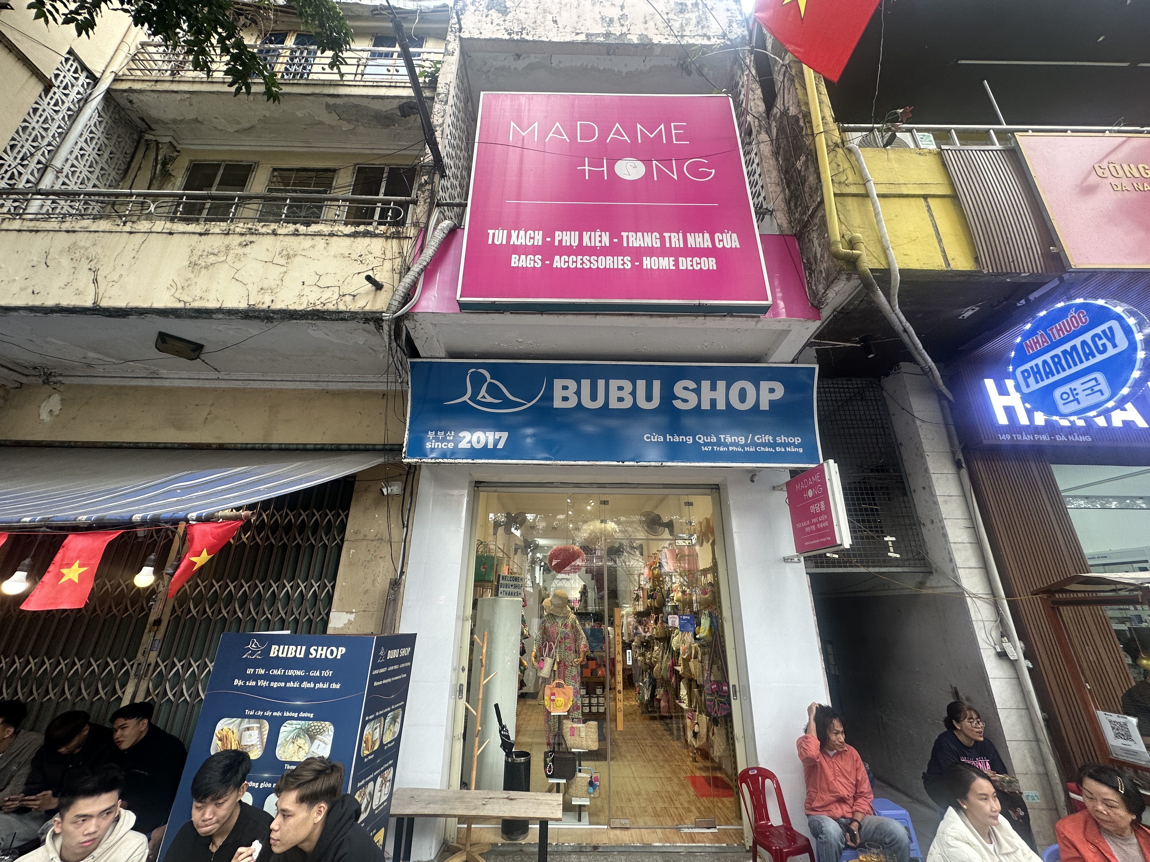 BUBU SHOP &amp; MADAME HONG
