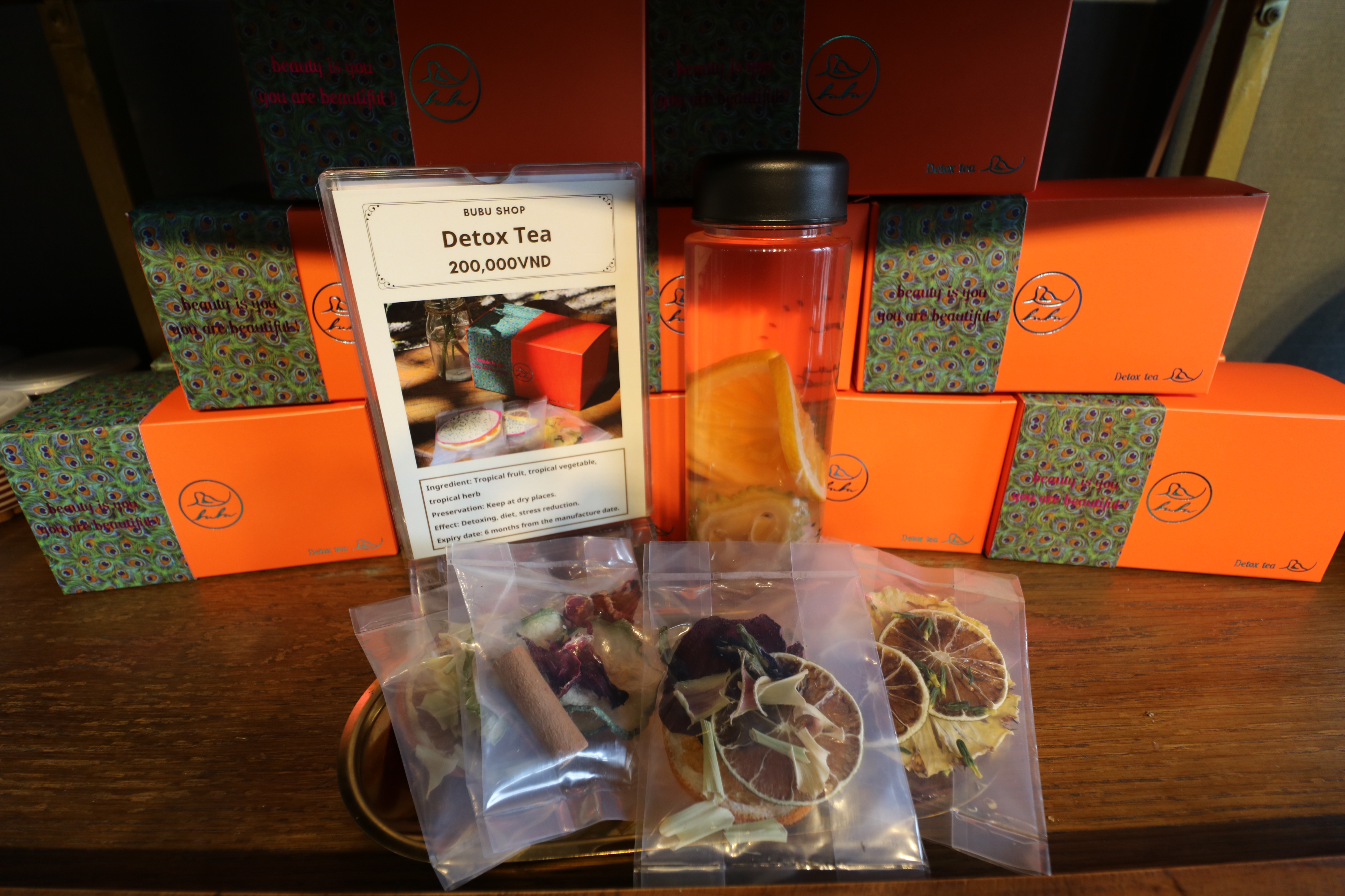 BUBU SHOP &amp; MADAME HONG