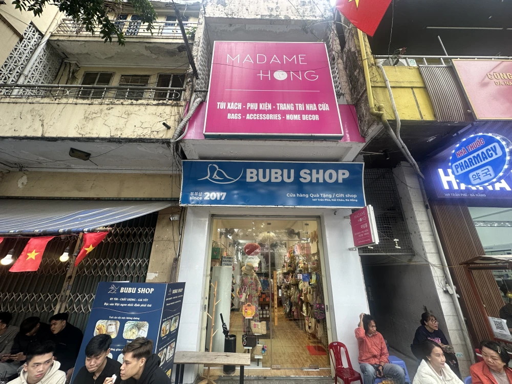 BUBU SHOP &amp; MADAME HONG