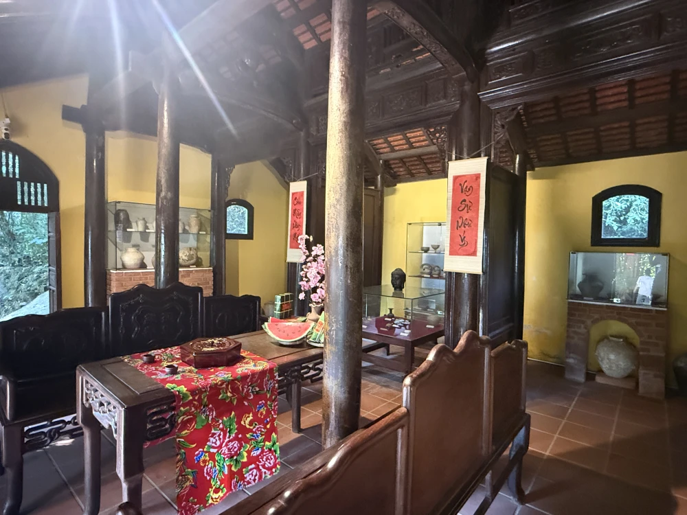 テト(ベトナムのお正月)明けだったので、テト装飾がされています。