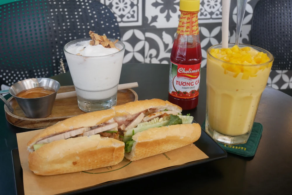 ダナンバインミー