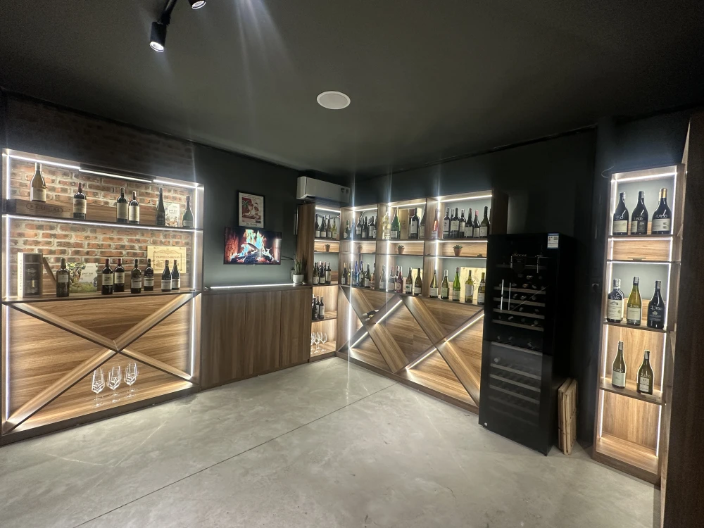 ダナンワインバー