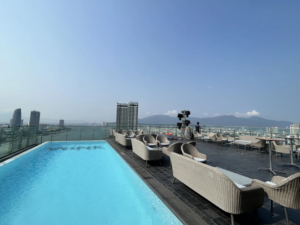 ダナンルーフトップバー