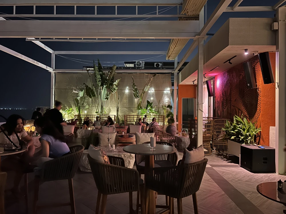 ダナン海沿いバー