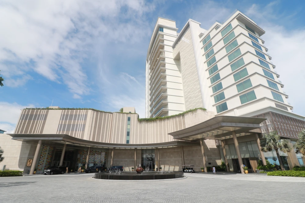 Hoiana Hotel &amp; Suites