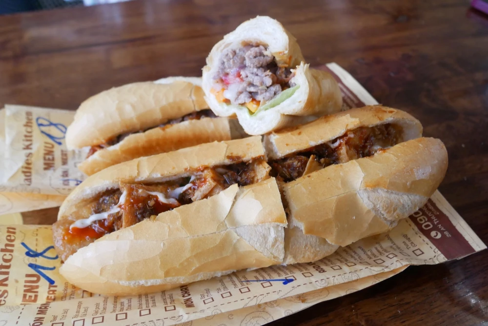 ダナンバインミー